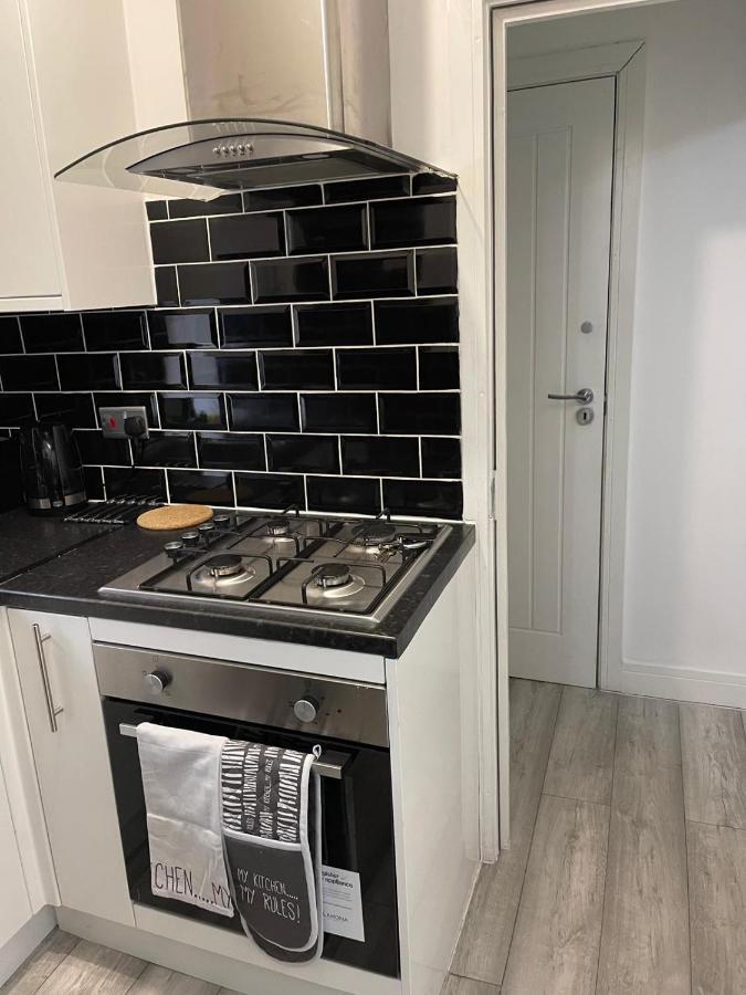 Guest house Uk Holiday 6 *